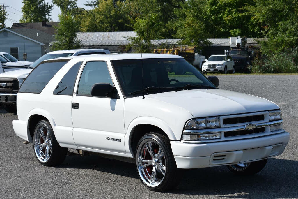 2003 Chevrolet Blazer LS 2-Door RWD