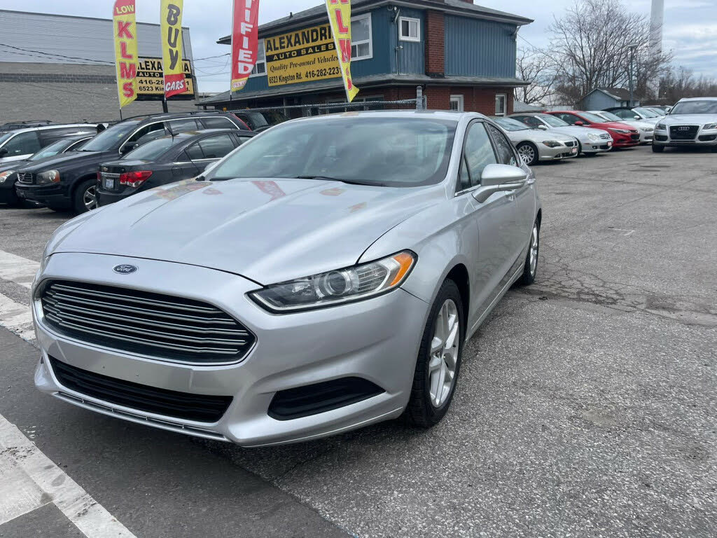 2016 Ford Fusion SE