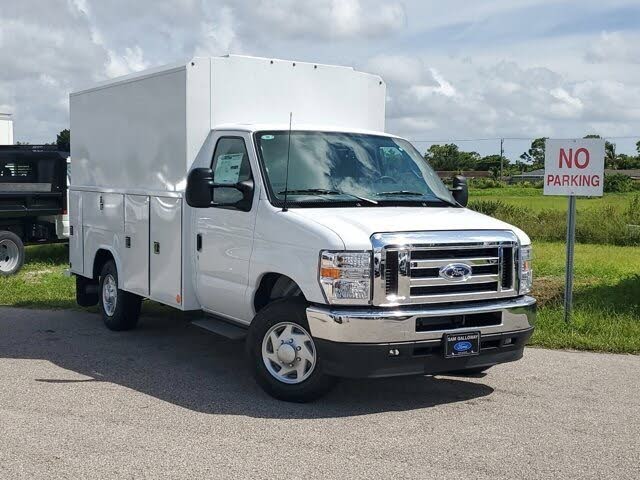 2025 Ford E-Series Chassis E-350 SD Cutaway SB DRW RWD