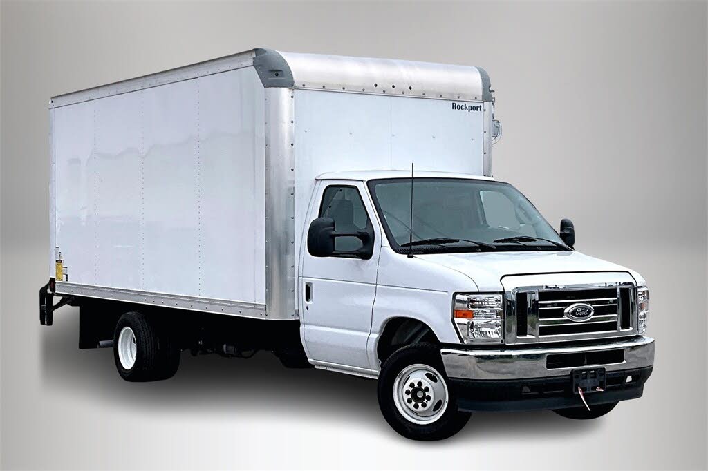 2024 Ford E-Series Chassis E-450 SD Cutaway 158 DRW RWD