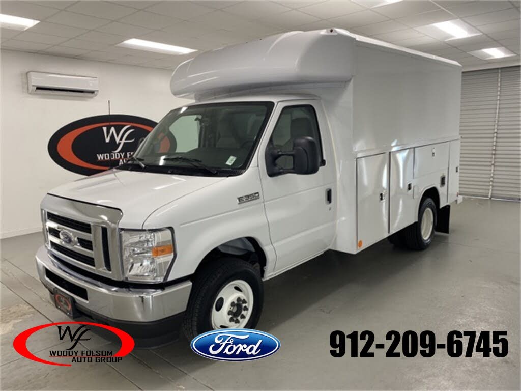 2025 Ford E-Series Chassis E-350 SD Cutaway SB DRW RWD