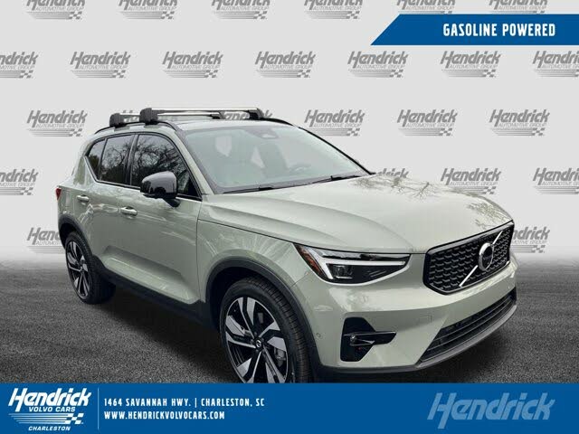 2025 Volvo XC40 B5 Ultra Dark Theme AWD