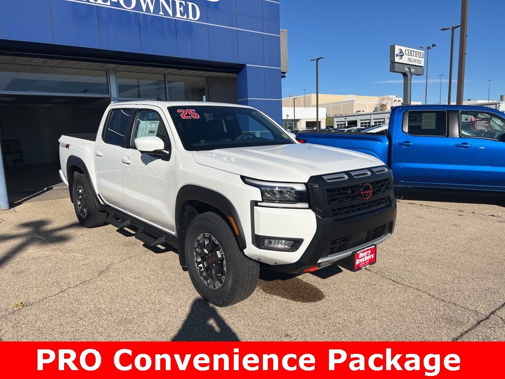 2025 Nissan Frontier PRO-4X Crew Cab 4WD