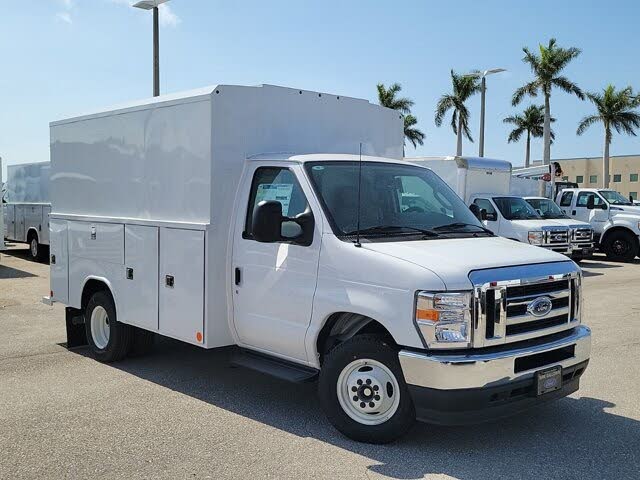 2025 Ford E-Series Chassis E-350 SD Cutaway SB DRW RWD