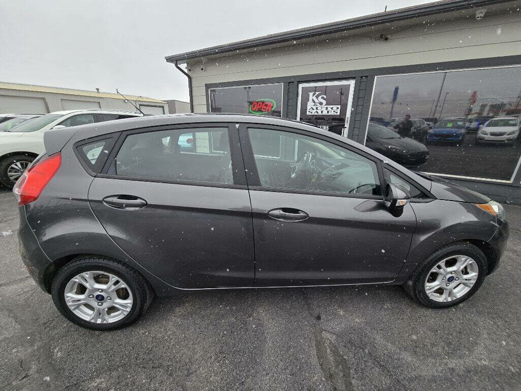 2016 Ford Fiesta SE Hatchback