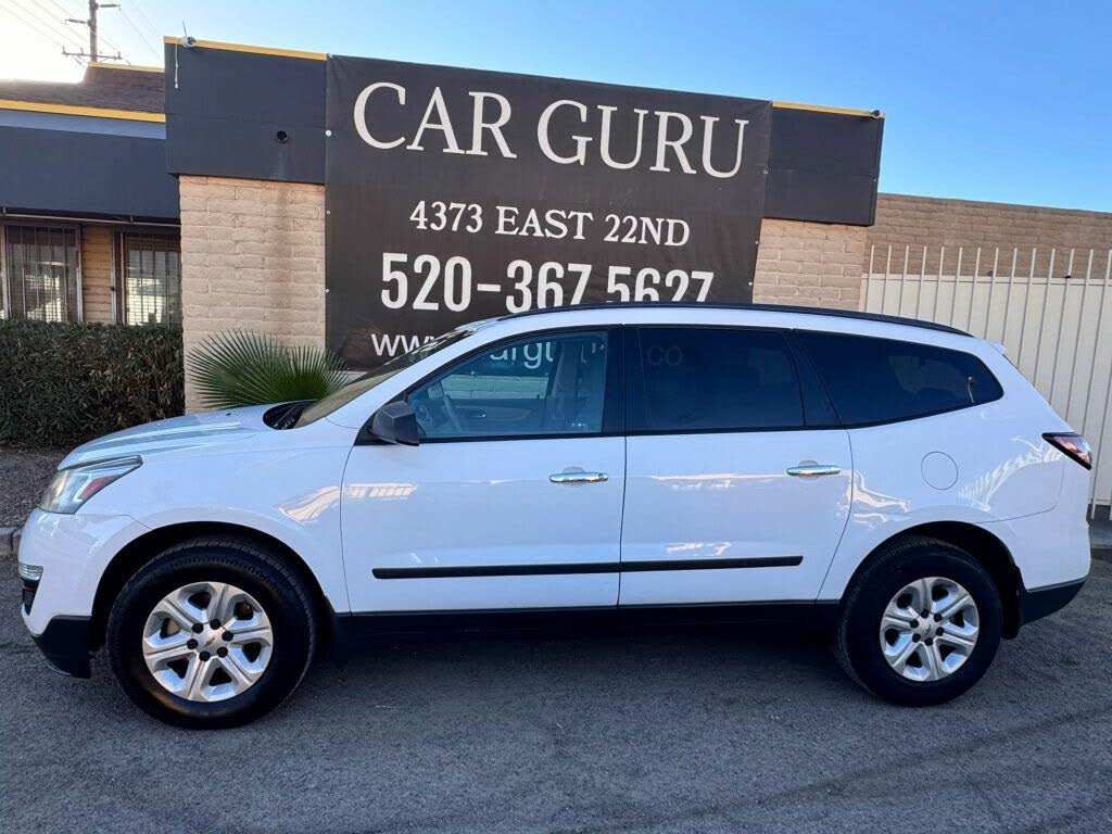 2017 Chevrolet Traverse LS FWD