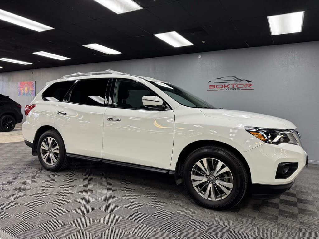 2019 Nissan Pathfinder S FWD