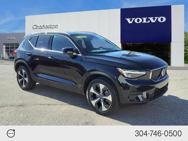 2025 Volvo XC40 B5 Core Bright Theme AWD