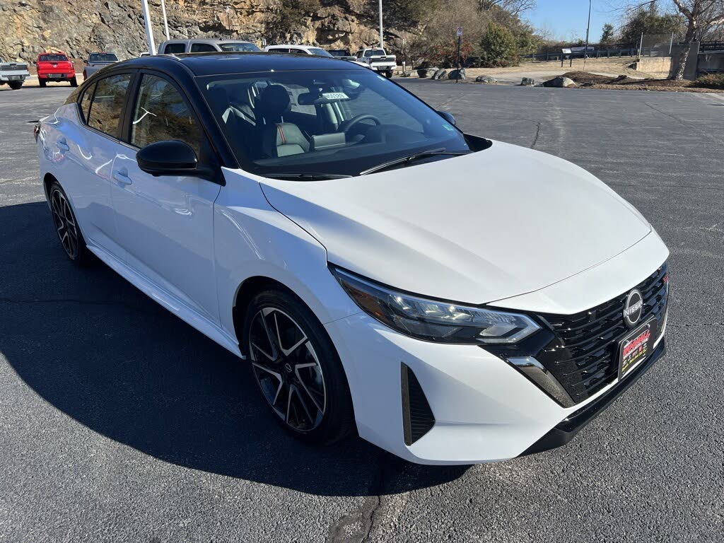 2025 Nissan Sentra SR FWD