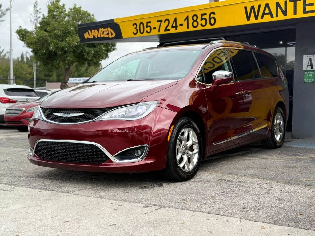 2018 Chrysler Pacifica Limited FWD