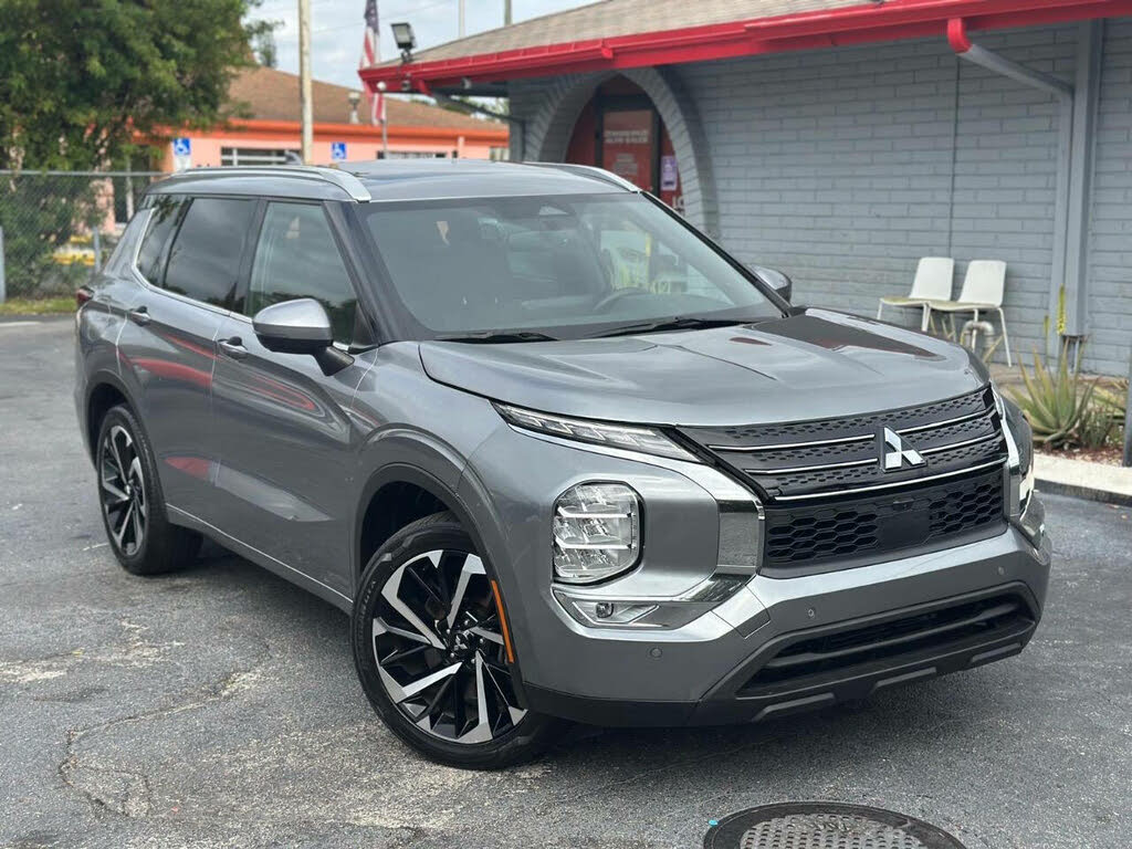 2022 Mitsubishi Outlander SEL Special Edition FWD