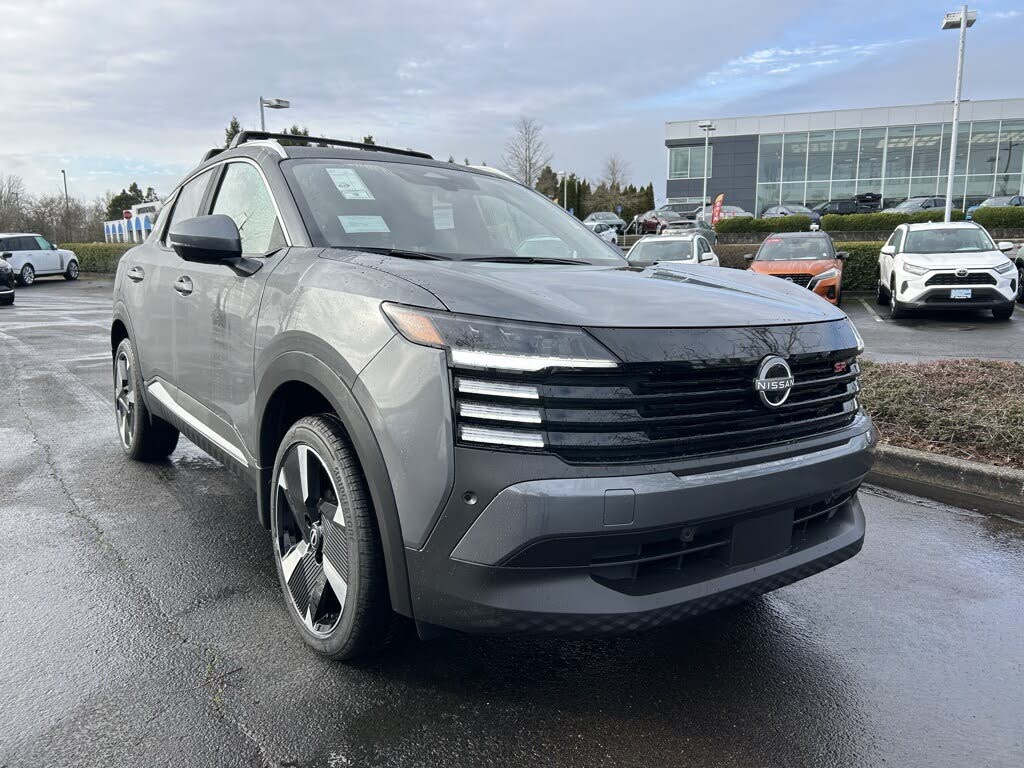 2025 Nissan Kicks SR AWD