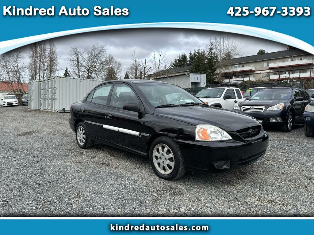 2003 Kia Rio Base