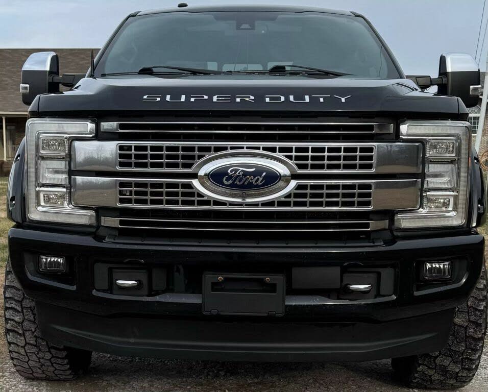 2017 Ford F-250 Super Duty Platinum Crew Cab 4WD