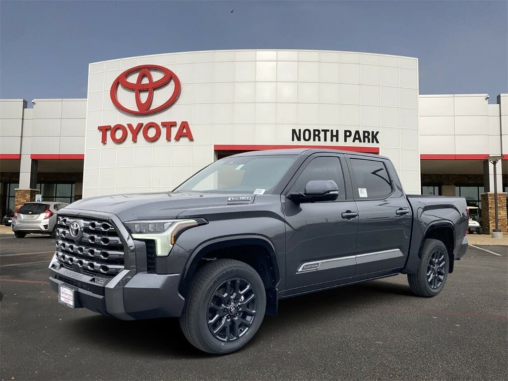 2025 Toyota Tundra Hybrid Platinum HV CrewMax Cab 4WD