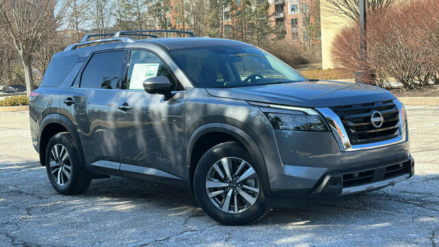 2025 Nissan Pathfinder SL 4WD