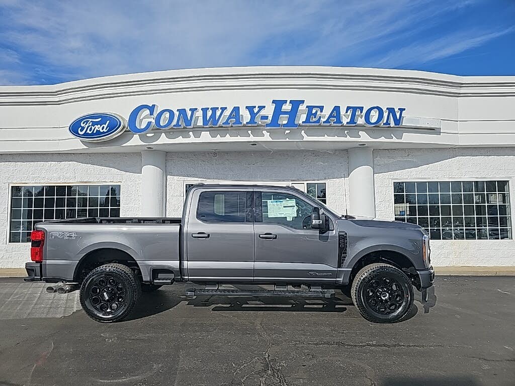 2025 Ford F-250 Super Duty Lariat Crew Cab 4WD