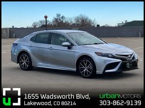 Toyota Camry SE FWD