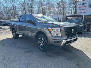 Nissan Titan SV Crew Cab 4WD