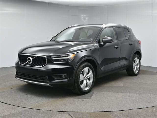 2022 Volvo XC40 T5 Momentum AWD