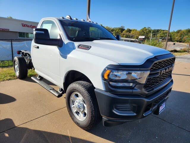 2024 RAM 3500 Chassis Tradesman Regular Cab 4WD