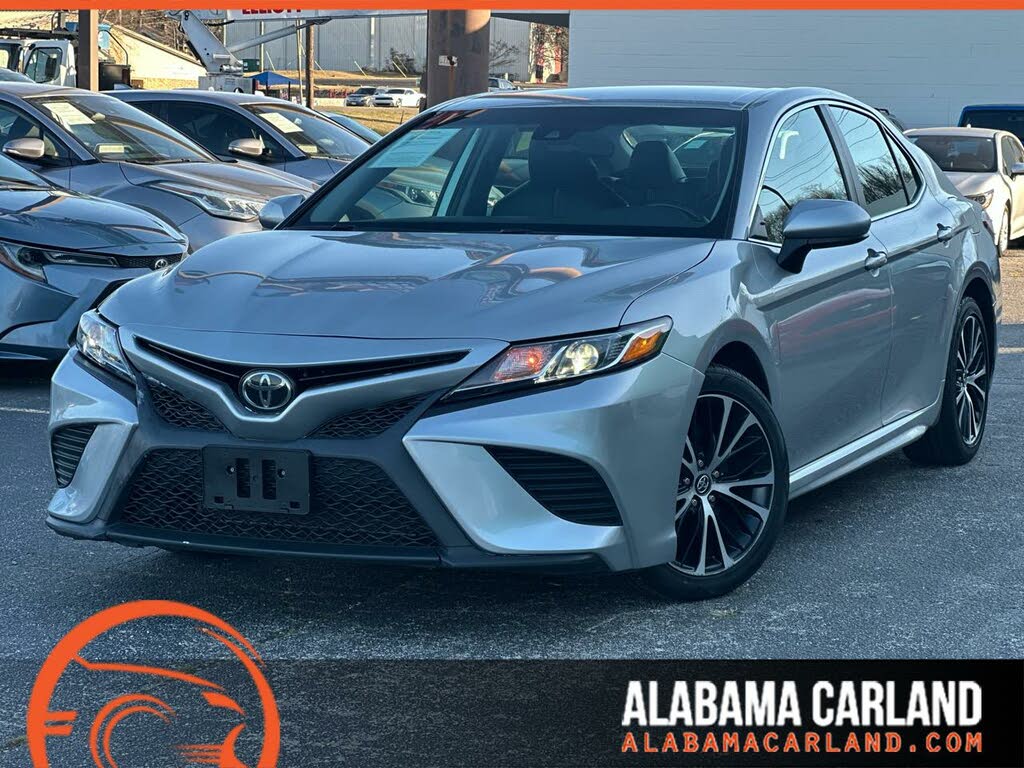 2020 Toyota Camry SE FWD