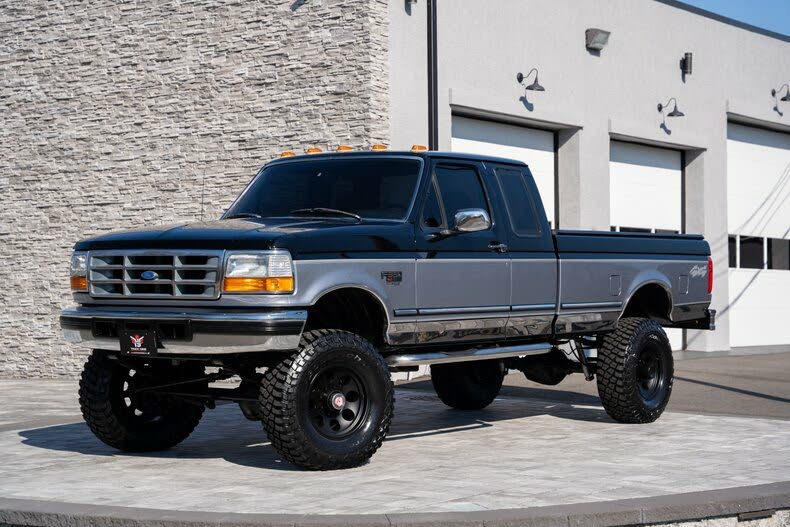 Ford trucks since 1905: wagner, James k.: 9780912612102