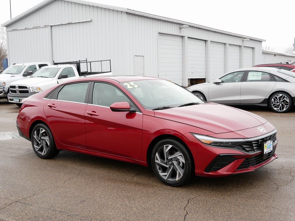 2025 Hyundai Elantra SEL Convenience FWD