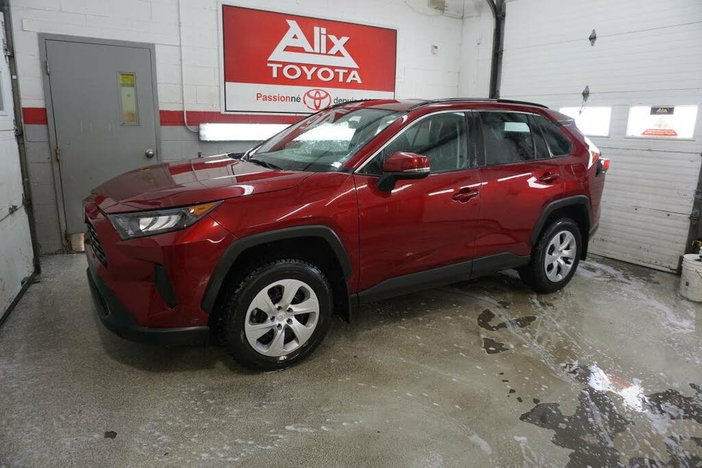 2020 Toyota RAV4 LE AWD