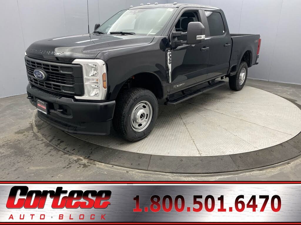2025 Ford F-350 Super Duty XL Crew Cab 4WD
