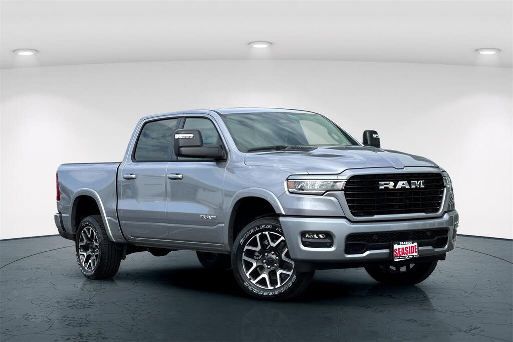 2025 RAM 1500 Laramie Crew Cab 4WD
