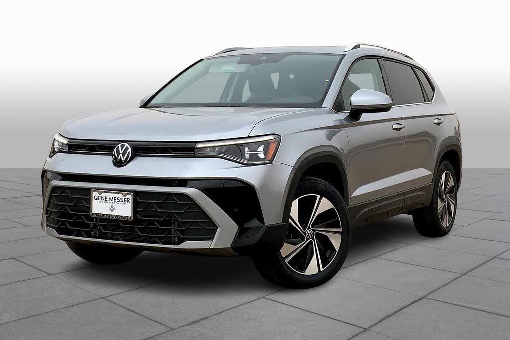 2025 Volkswagen Taos SE 4Motion