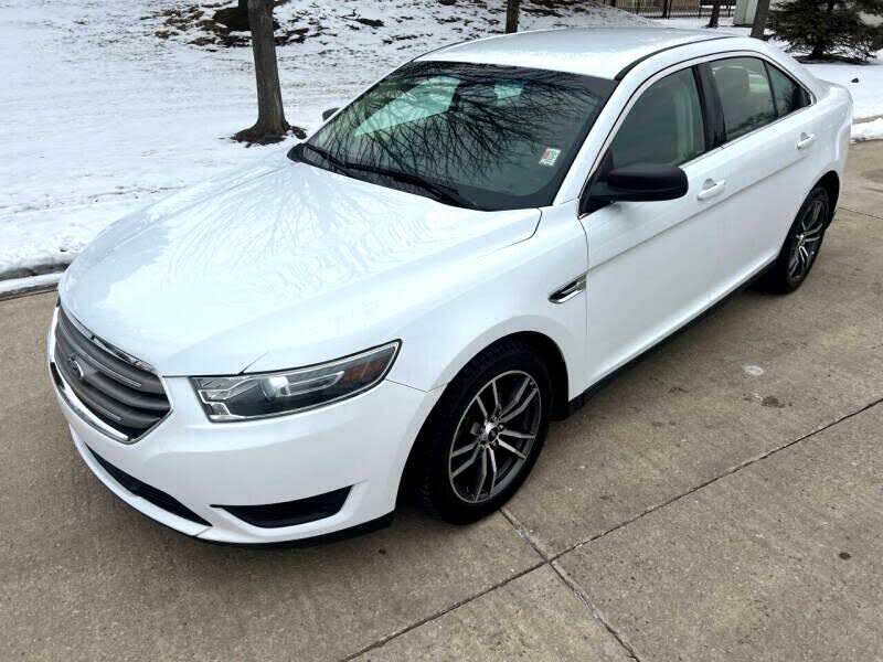 2018 Ford Taurus SE FWD