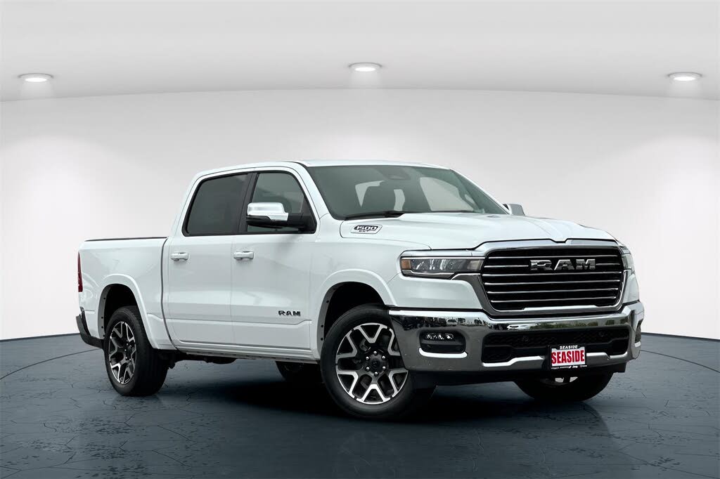 2025 RAM 1500 Laramie Crew Cab 4WD