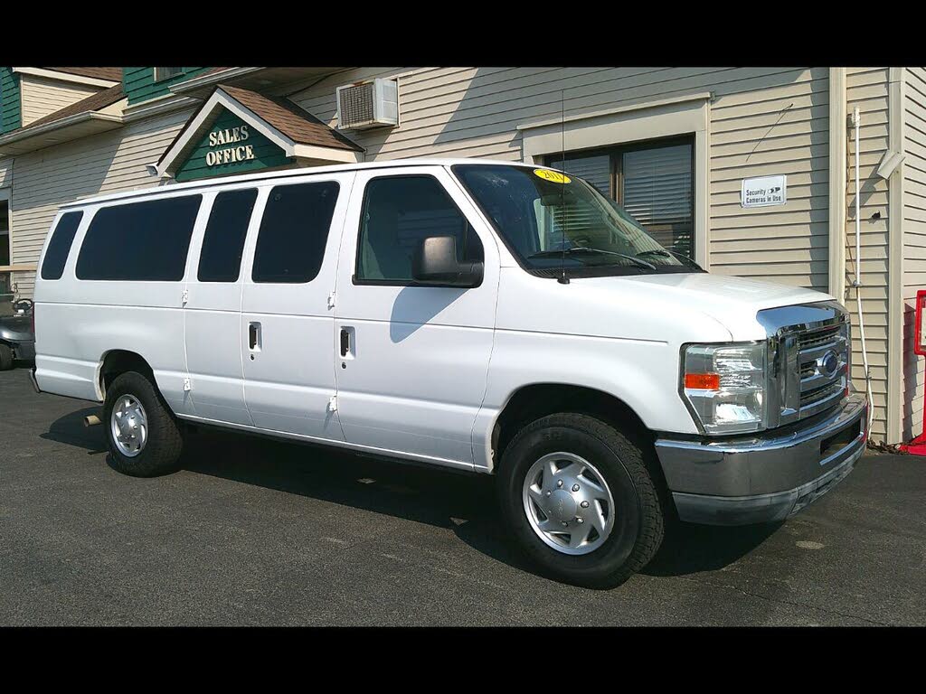 2011 Ford E-Series E-350 XLT Super Duty Extended Passenger Van