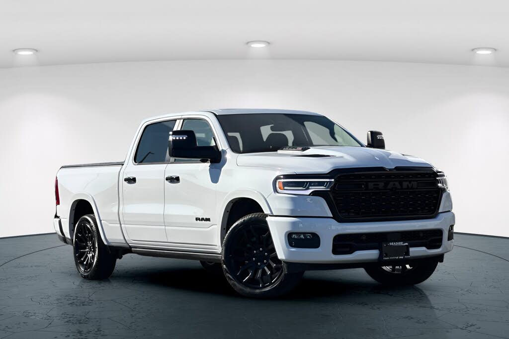 2025 RAM 1500 Limited Crew Cab 4WD