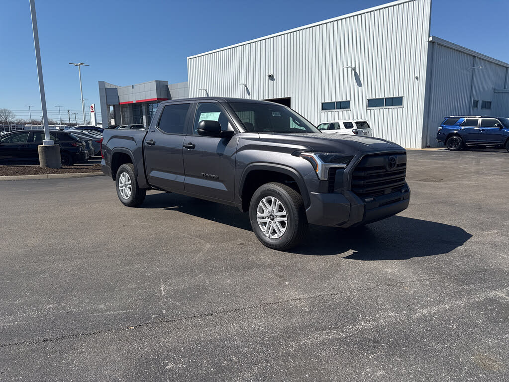 2025 Toyota Tundra SR5 CrewMax Cab 4WD