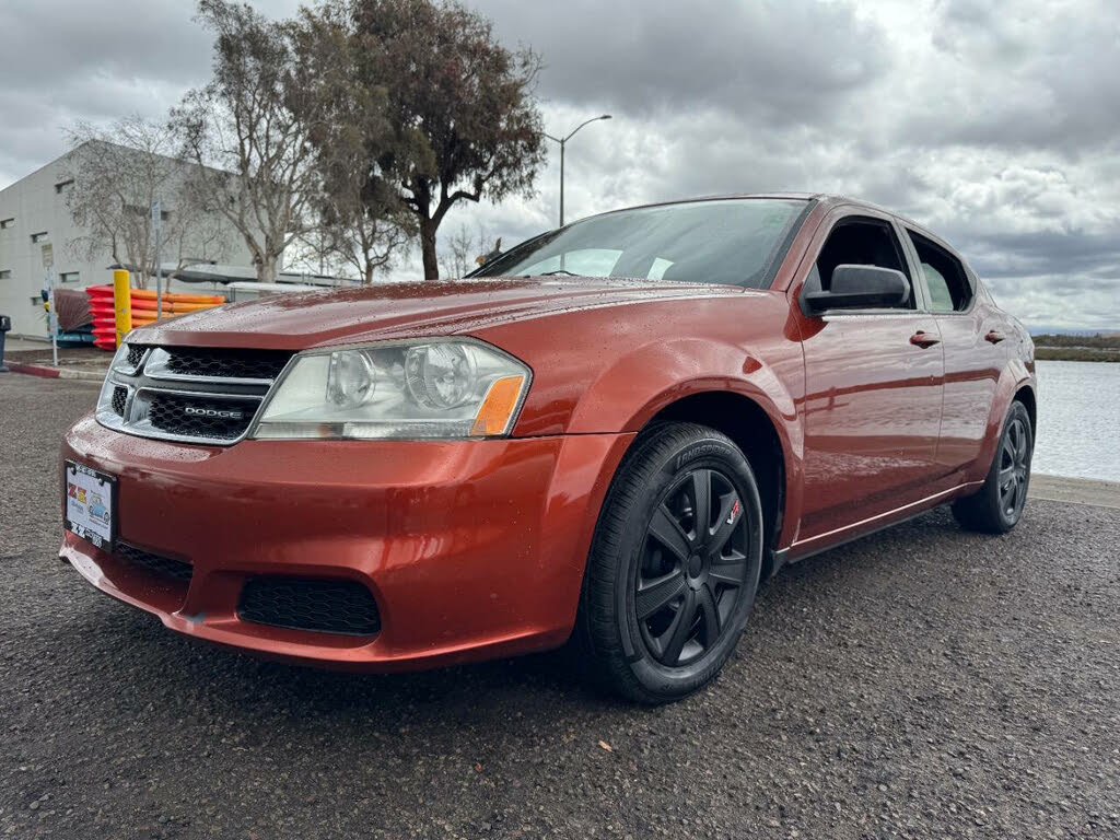 2012 Dodge Avenger SE FWD