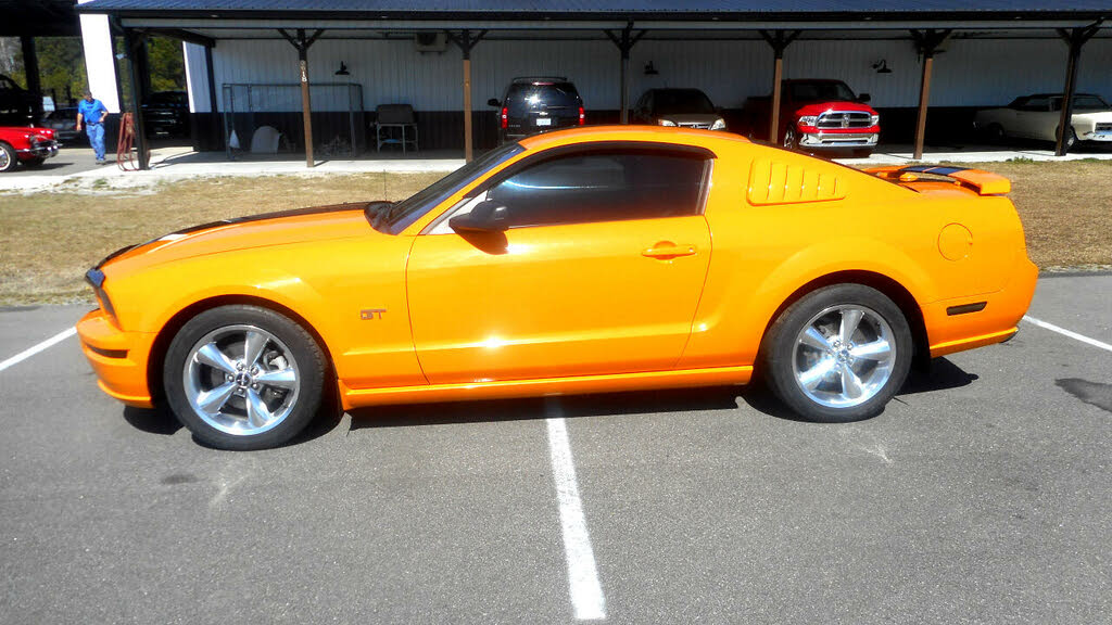 2007 Ford Mustang GT Deluxe Coupe RWD