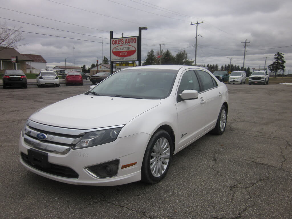 Ford Fusion Hybrid FWD 2011