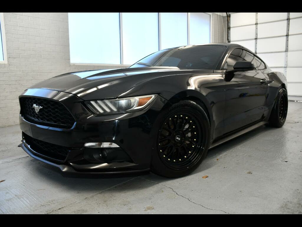 2015 Ford Mustang EcoBoost Coupe RWD