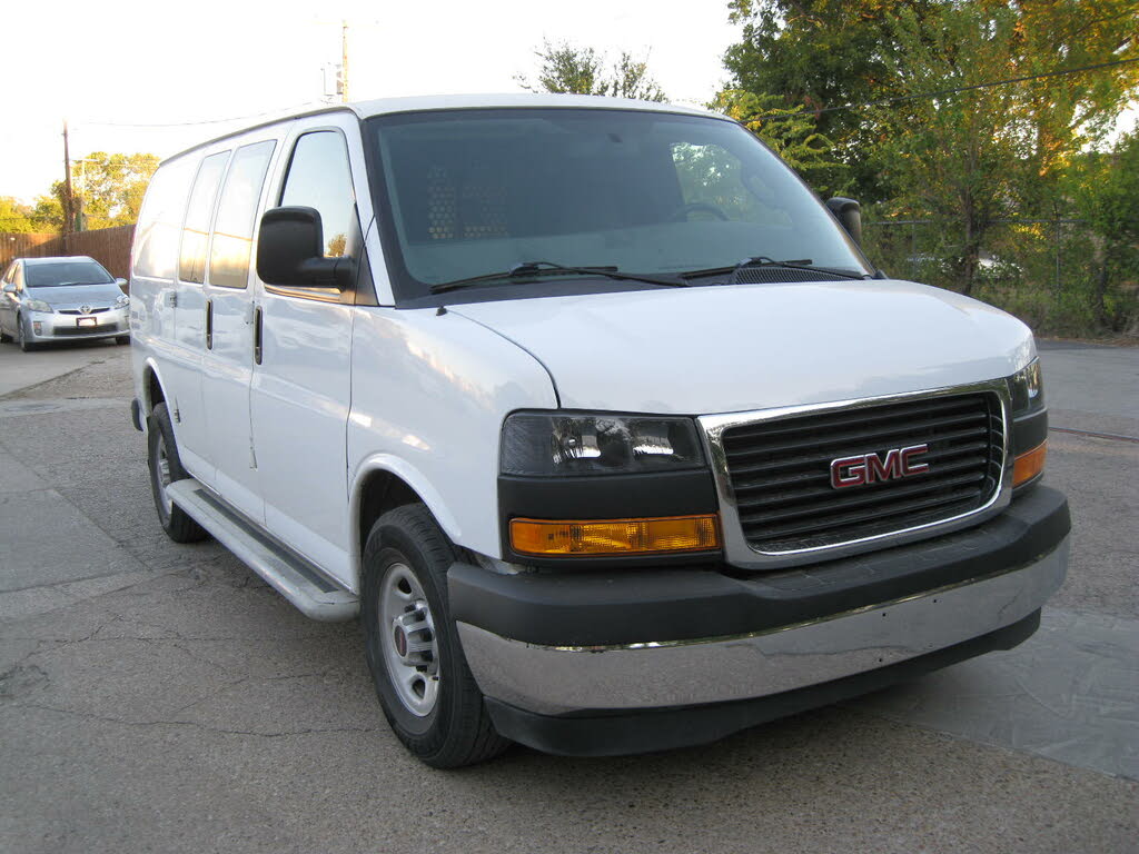 2017 GMC Savana Cargo 2500 RWD