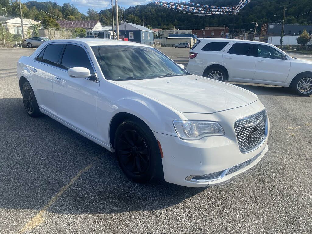 2015 Chrysler 300 Limited RWD