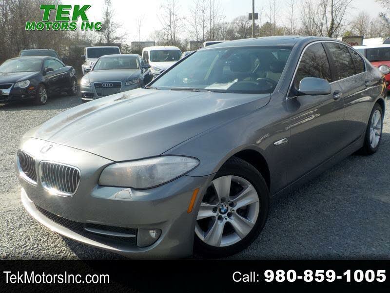 2011 BMW 5 Series 528i Sedan RWD