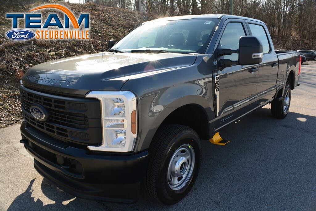 2025 Ford F-250 Super Duty XL Crew Cab 4WD