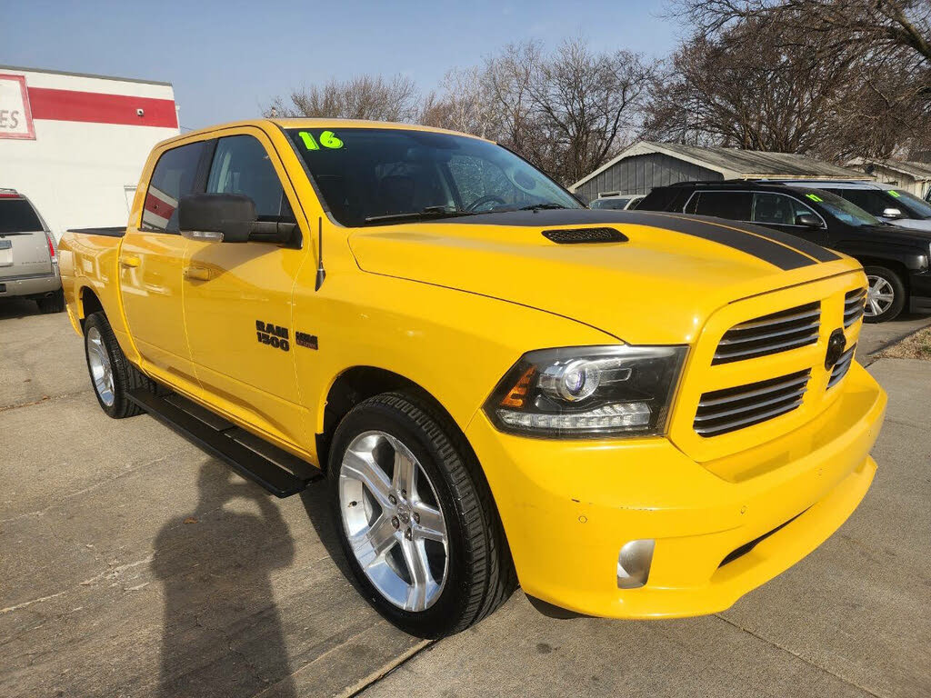 2016 RAM 1500 Sport Crew Cab RWD