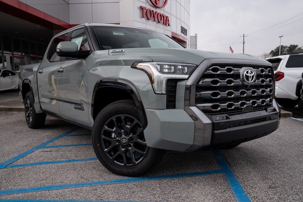 2025 Toyota Tundra Hybrid Platinum HV CrewMax Cab 4WD