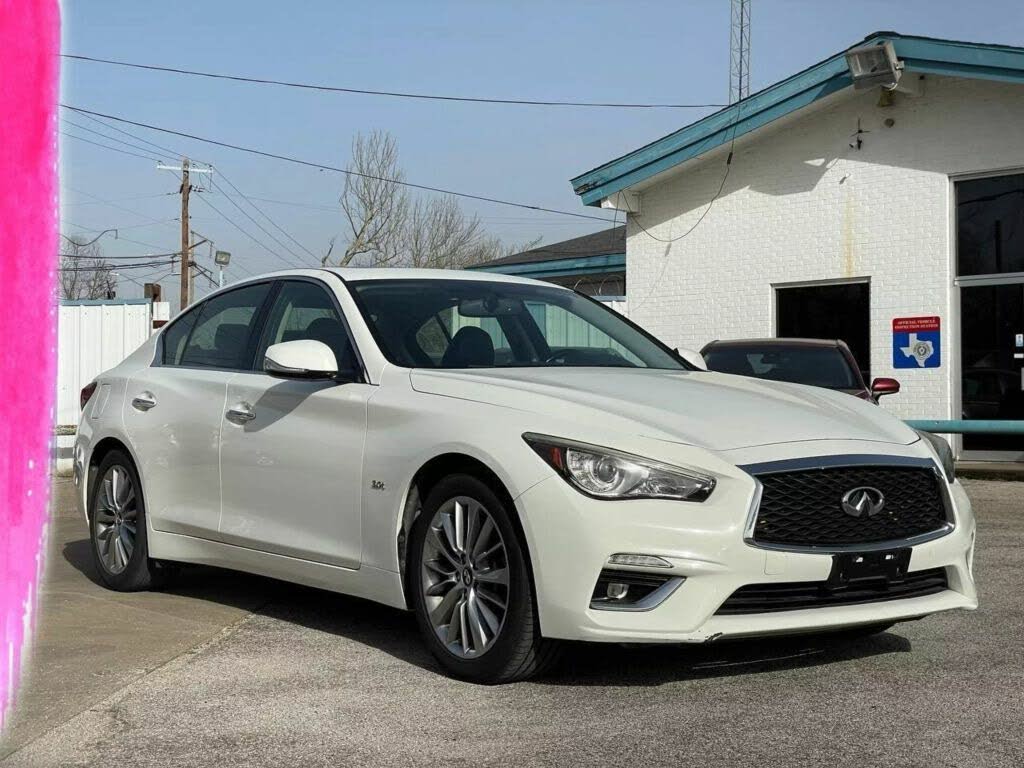 2018 INFINITI Q50 3.0t Luxe RWD