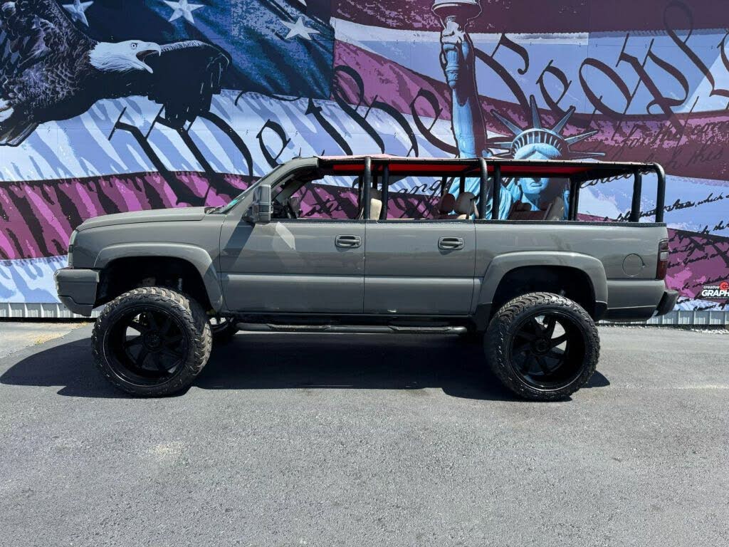 2004 Chevrolet Suburban 1500 LT 4WD