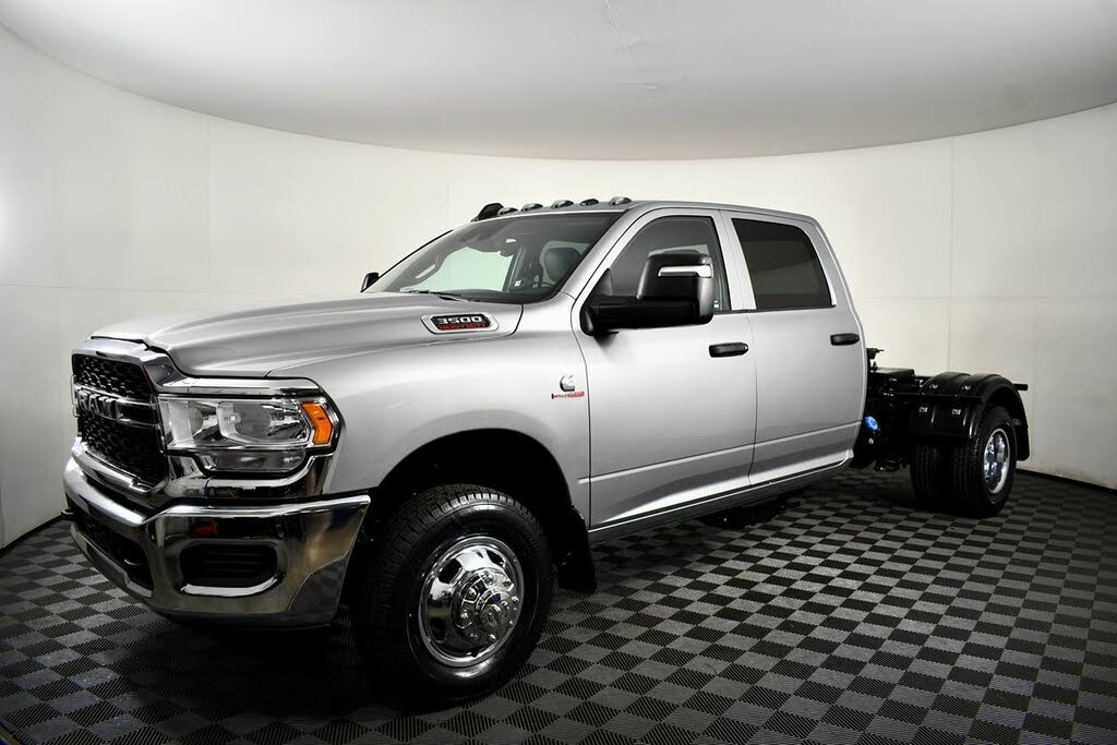 2023 RAM 3500 Chassis Tradesman Crew Cab LB 4WD